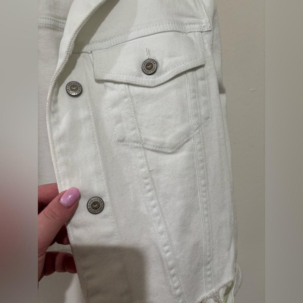 Hollister White Denim Jacket size medium - Picture 3 of 5